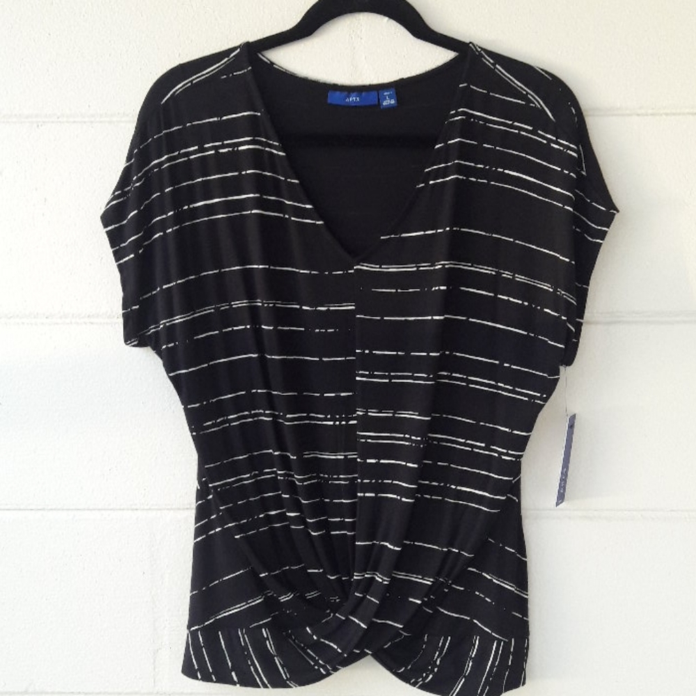 NWT "APT.9" Ladies Petite L Top